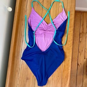 Patagonia reversible swim suit medium, GUC
